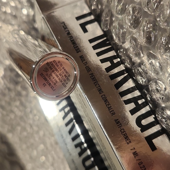 2 IL Makiage Concealers 3.5 - Picture 3 of 6